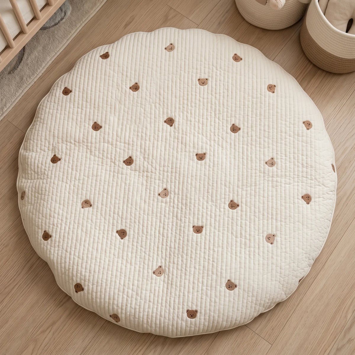 Tapis d'éveil pour bébé - Tapis nounours vu de dessus, broderies petits oursons
