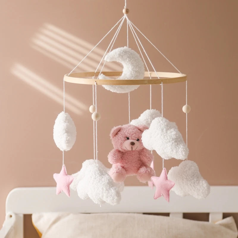 Mobile de lit en feutrine avec ourson